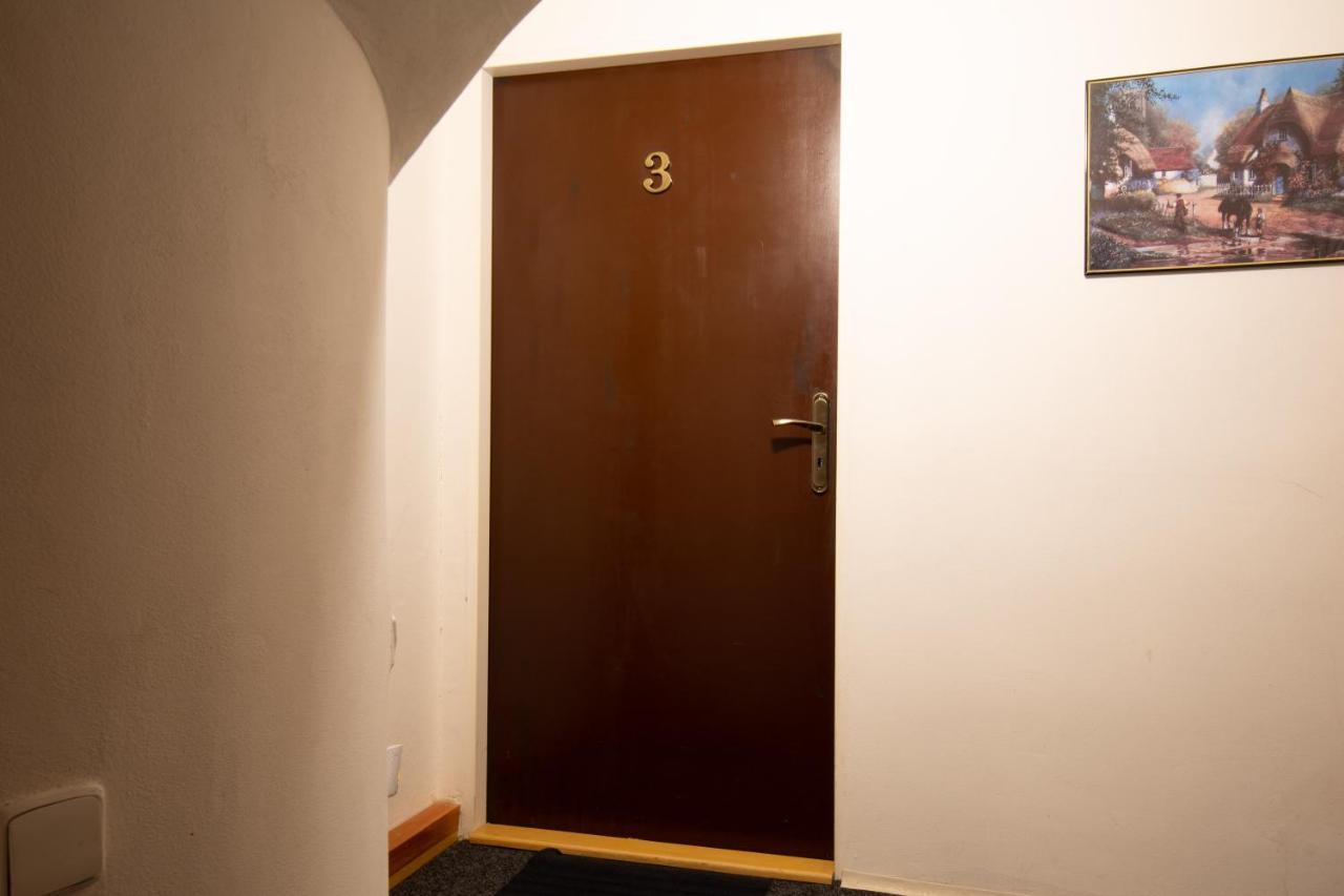 Red Point Hotell Tábor Eksteriør bilde