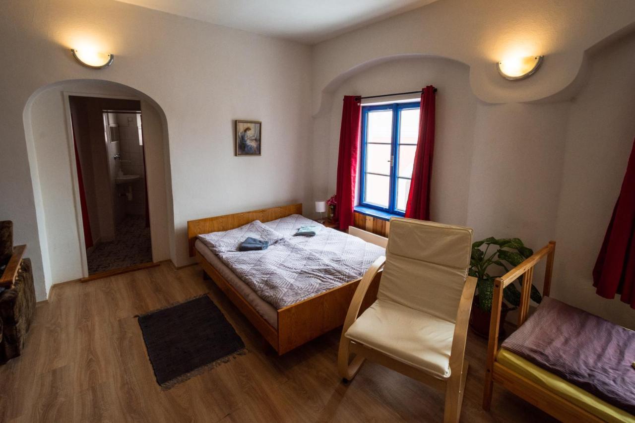 Red Point Hotell Tábor Eksteriør bilde