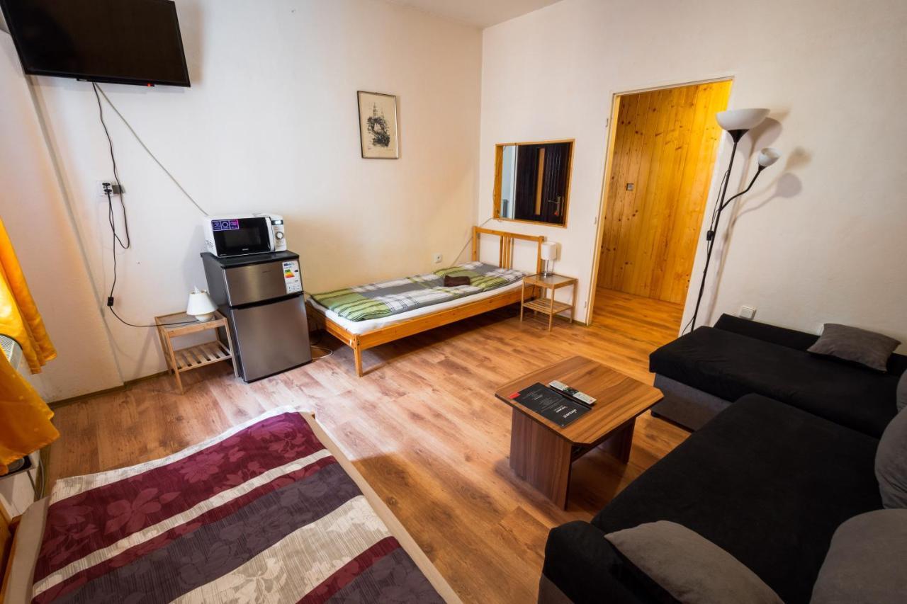 Red Point Hotell Tábor Eksteriør bilde