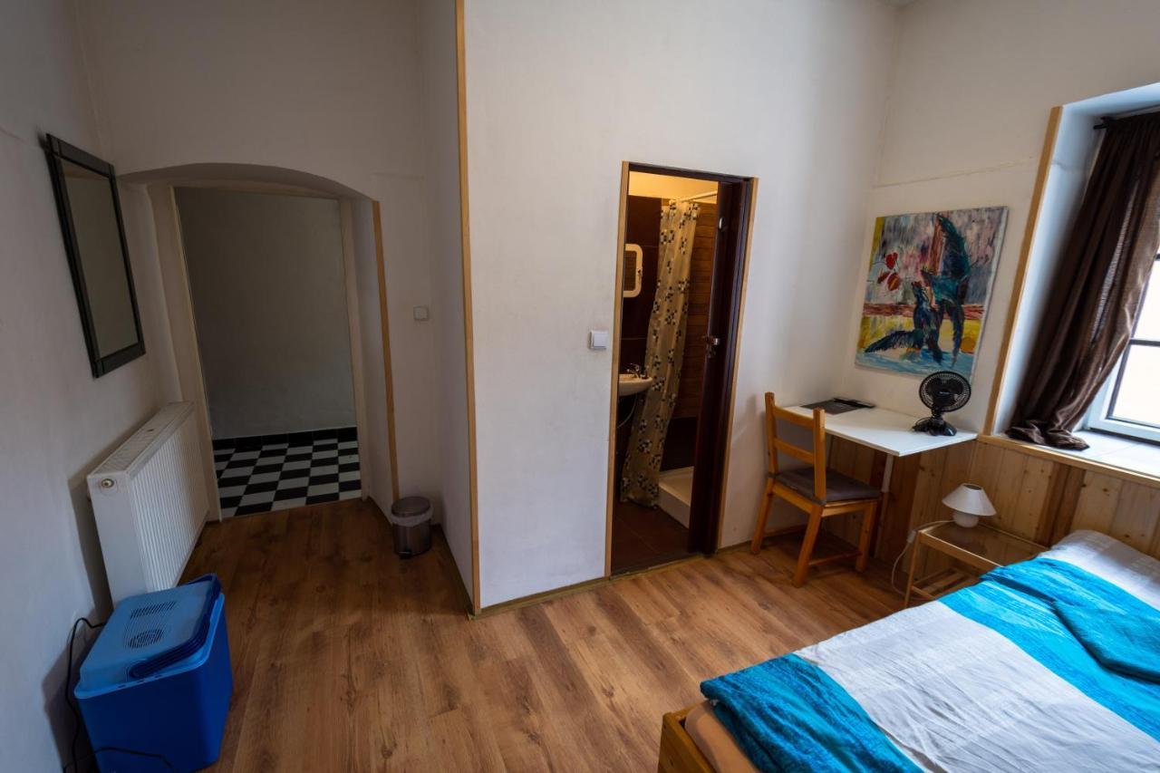 Red Point Hotell Tábor Eksteriør bilde