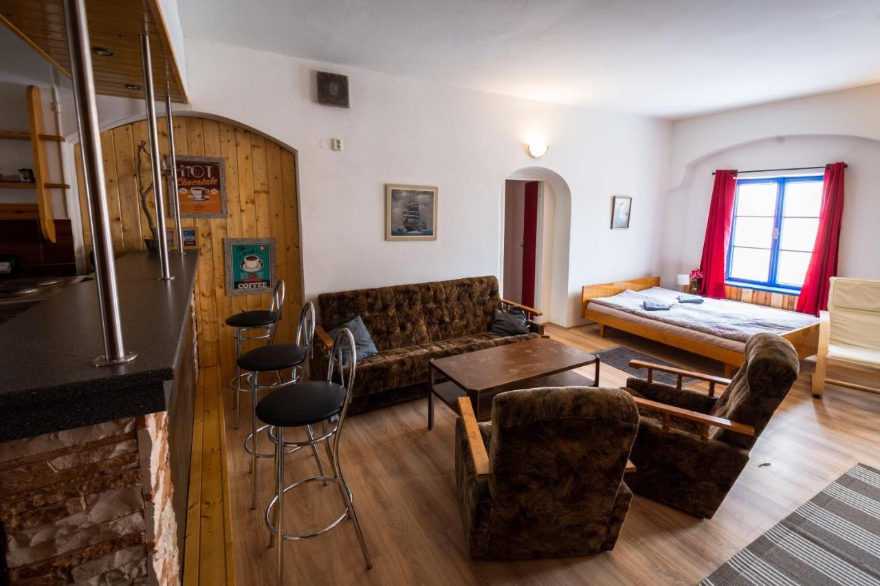 Red Point Hotell Tábor Eksteriør bilde