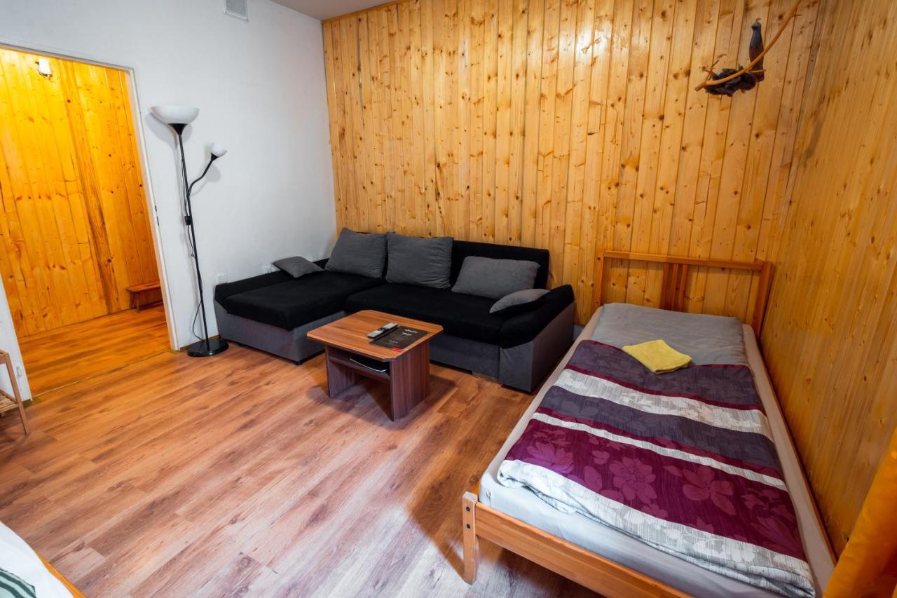 Red Point Hotell Tábor Eksteriør bilde